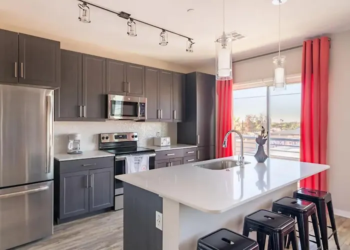 Modern Cozysuites - Paradise Under The Palm Trees! Apartment *