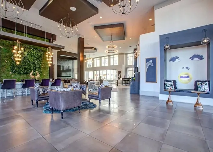 Modern Cozysuites - Paradise Under The Palm Trees!