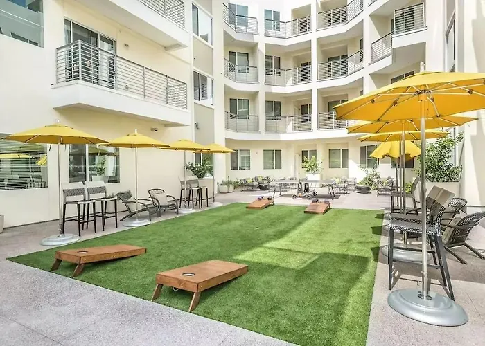 Apartment Modern Cozysuites - Paradise Under The Palm Trees! *