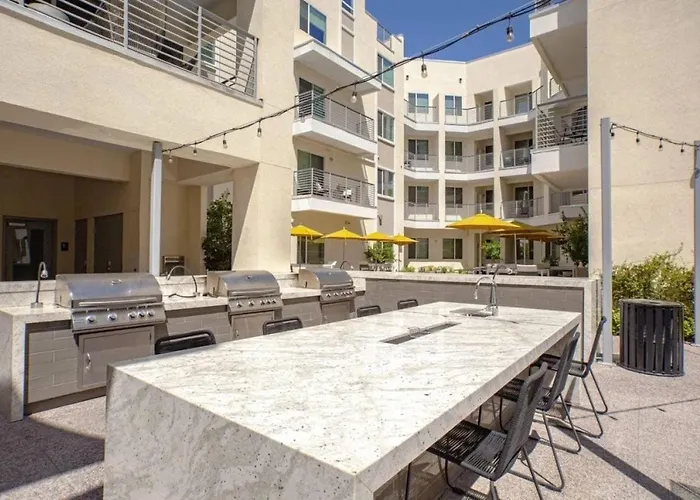 Apartment Modern Cozysuites - Paradise Under The Palm Trees!