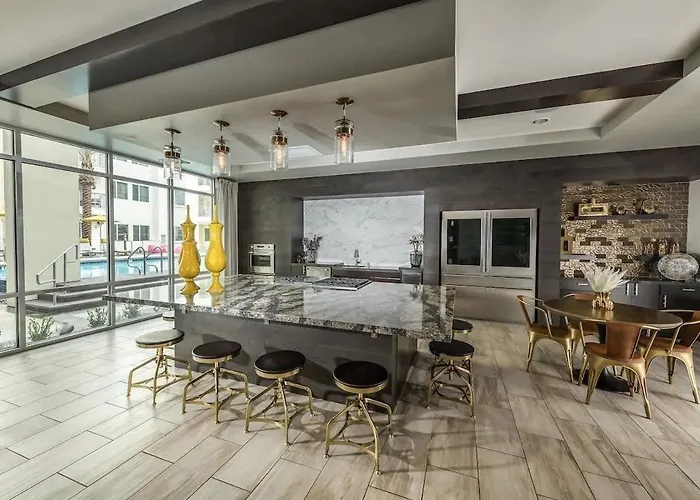 Modern Cozysuites - Paradise Under The Palm Trees! Phoenix