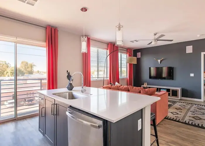 Modern Cozysuites - Paradise Under The Palm Trees! *